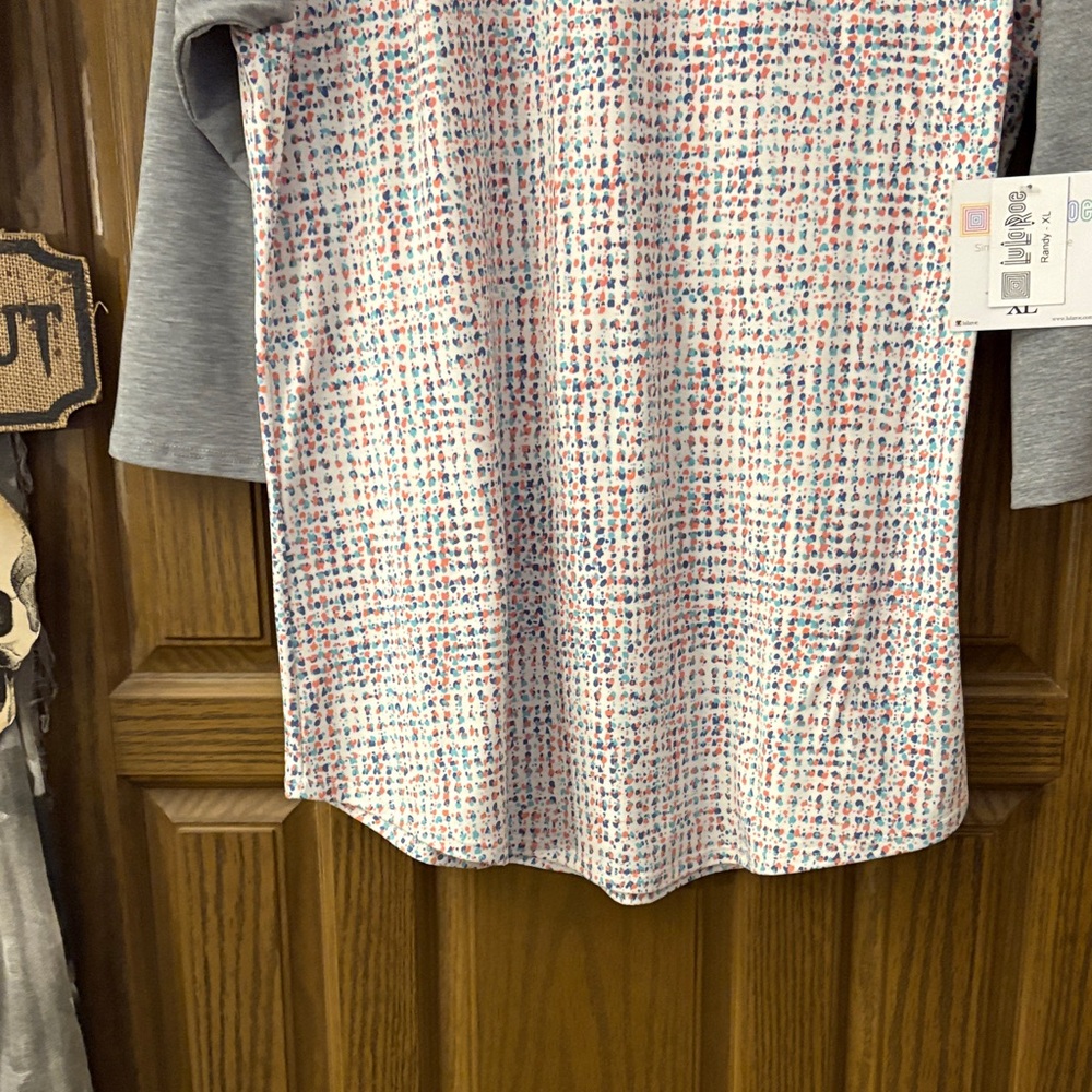 LuLaRoe “Randy” Speckled Baseball Tee - Picture 7 of 9
